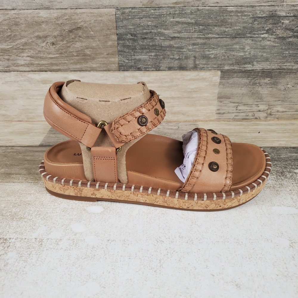 Lucky Brand Ullani Womens Platform Sandals Sz 7 M Latte Leather Studded Strap